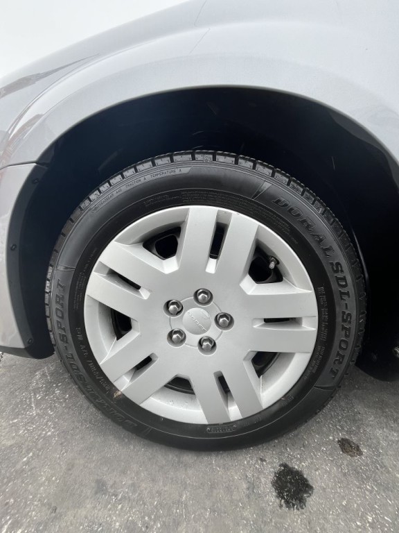 2013 Dodge Avenger Image 5