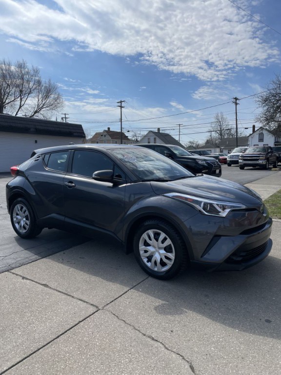 2019 Toyota C-HR Image 2