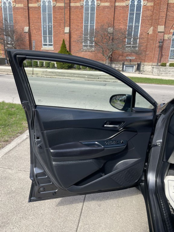 2019 Toyota C-HR Image 6