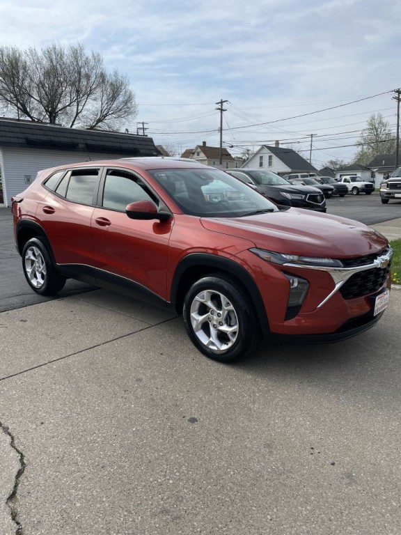 2024 Chevrolet Trax Image 2