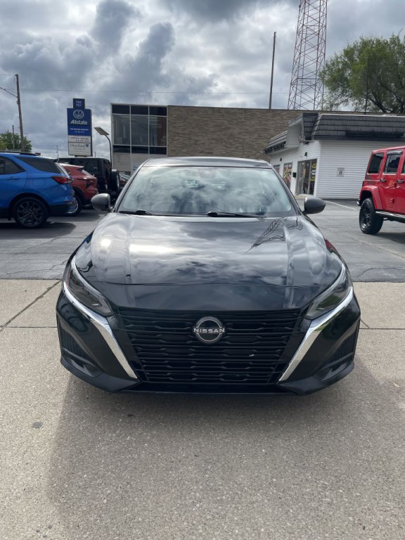 2024 Nissan Altima Image 1