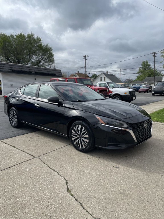 2024 Nissan Altima Image 2