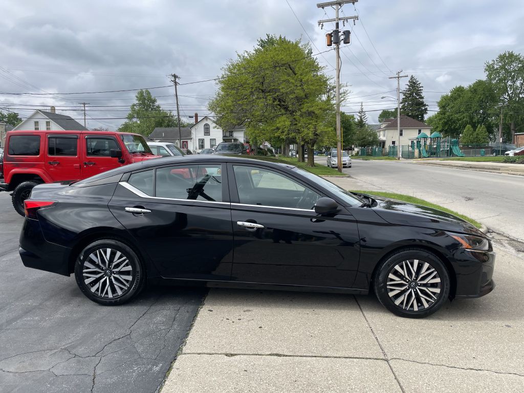 2024 Nissan Altima Image 3