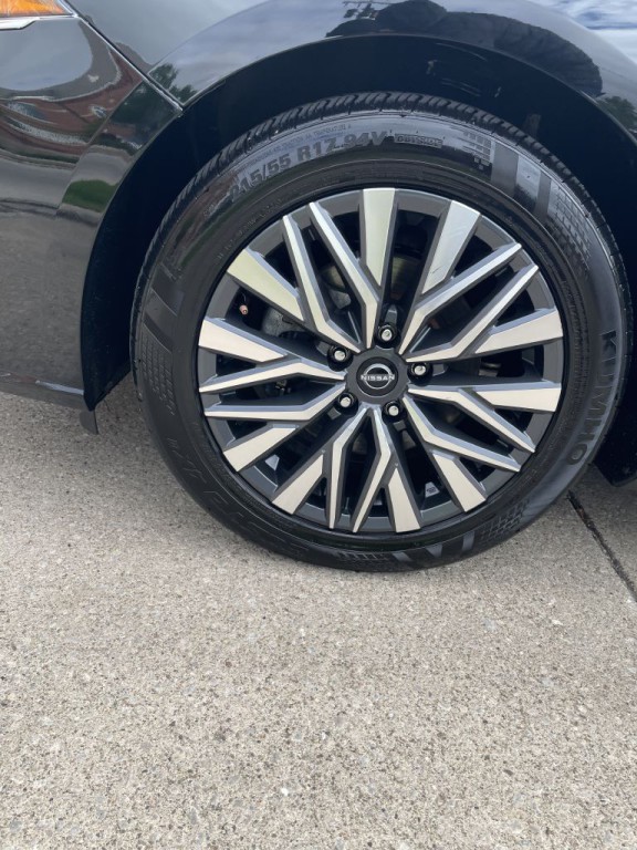 2024 Nissan Altima Image 5