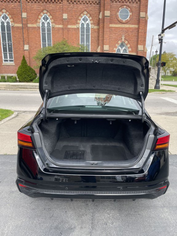 2024 Nissan Altima Image 12