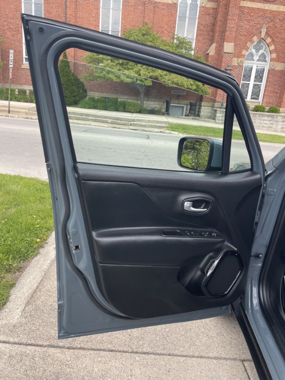2017 Jeep Renegade Image 6