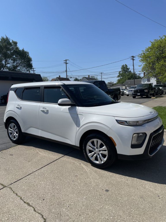 2022 Kia Soul Image 2