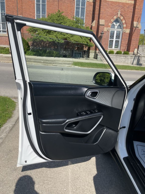 2022 Kia Soul Image 5