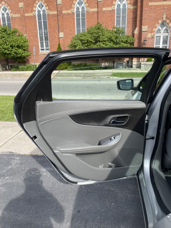 2015 Chevrolet Impala Image 9