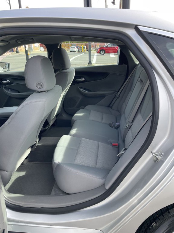 2015 Chevrolet Impala Image 10
