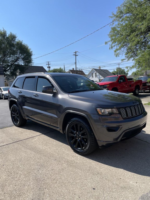 2017 Jeep Grand Cherokee Image 2