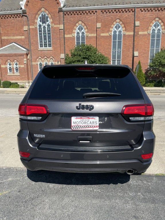2017 Jeep Grand Cherokee Image 4
