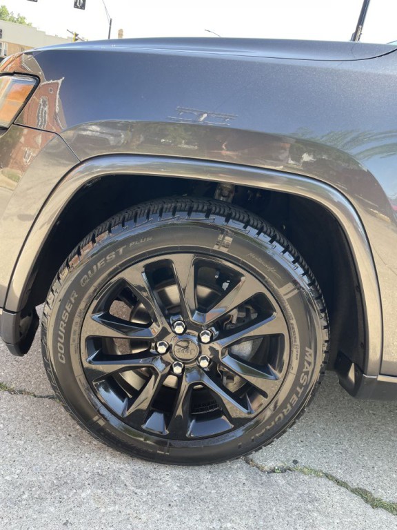 2017 Jeep Grand Cherokee Image 5