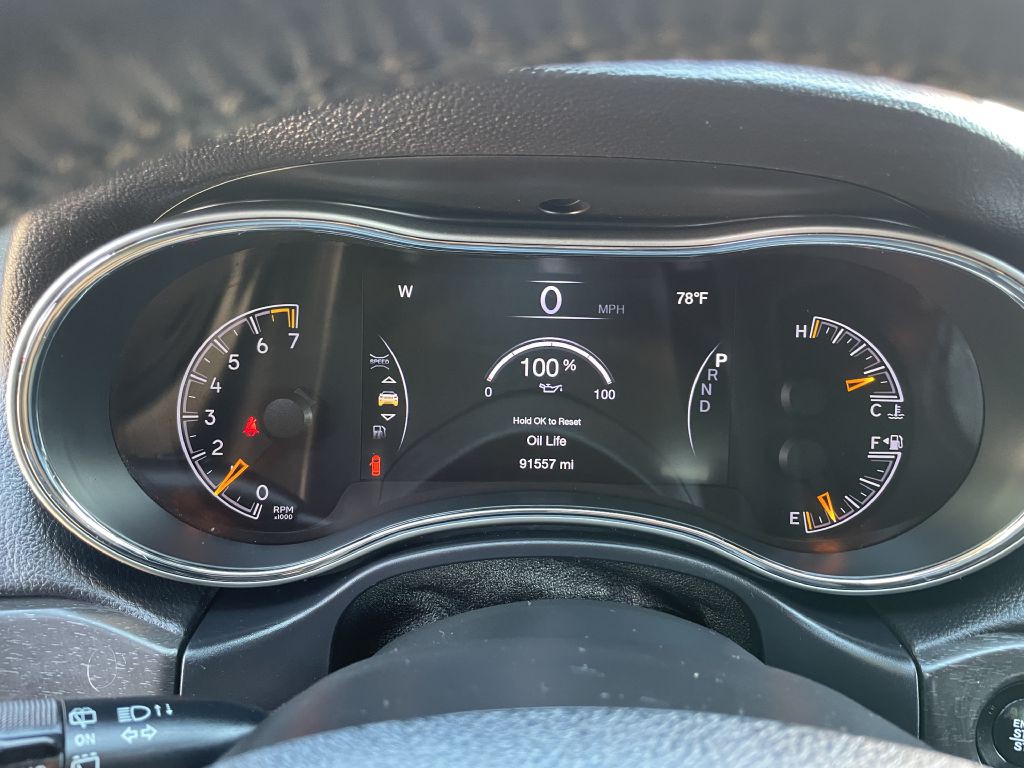 2017 Jeep Grand Cherokee Image 8