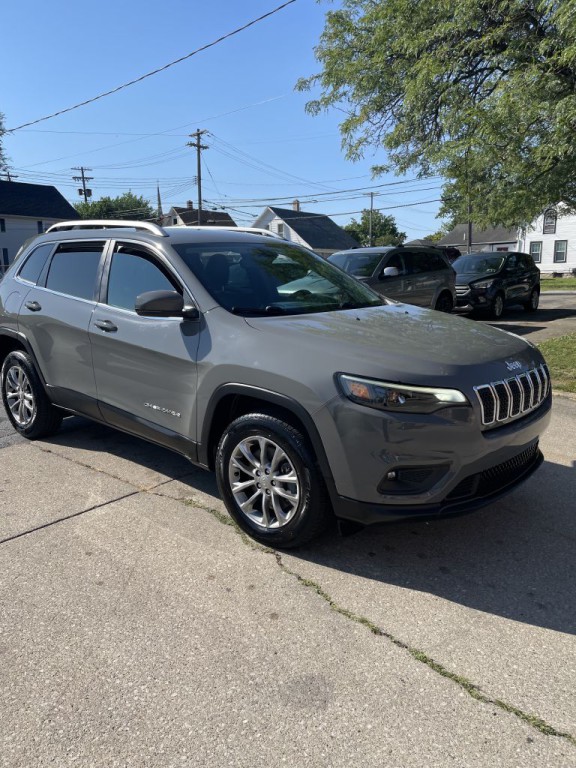 2020 Jeep Cherokee Image 2