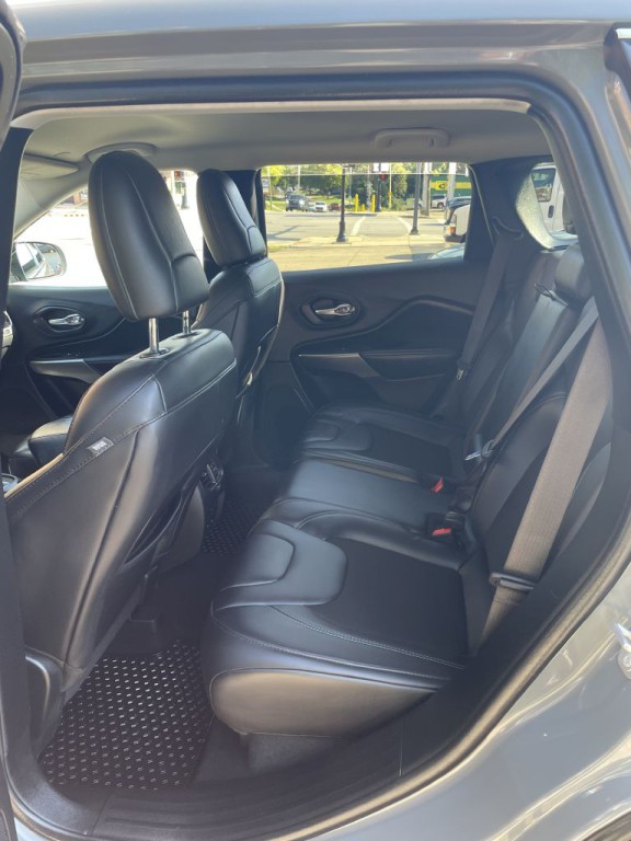 2020 Jeep Cherokee Image 9