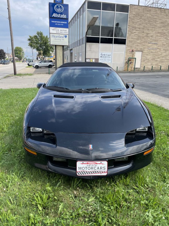 1995 Chevrolet Camaro Image 1