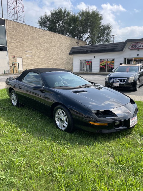 1995 Chevrolet Camaro Image 2