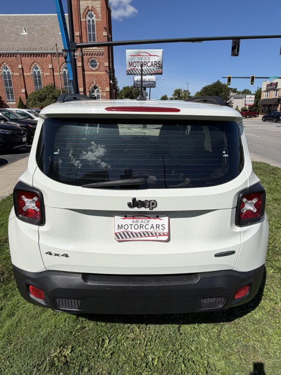 2015 Jeep Renegade Image 4