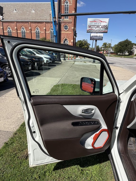 2015 Jeep Renegade Image 5