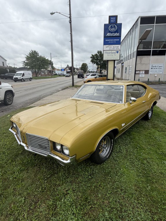 1972 Oldsmobile Cutlass Image 2