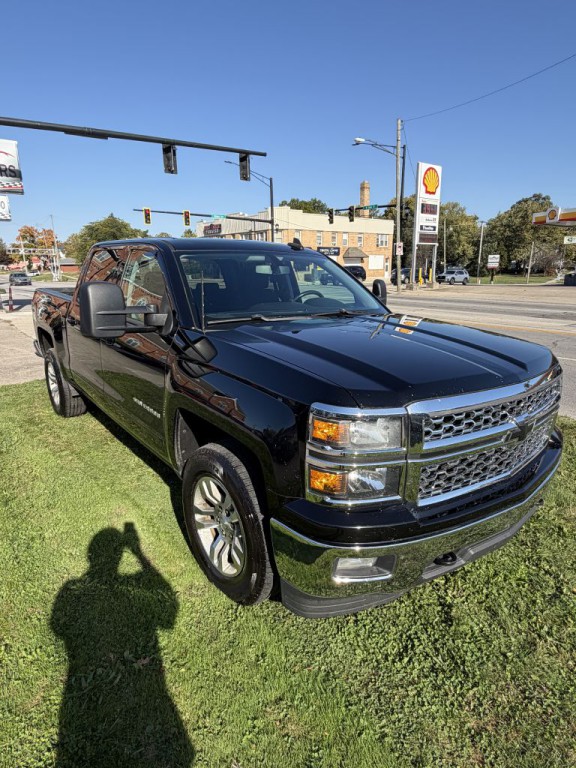 2015 Chevrolet Silverado 1500 Image 2