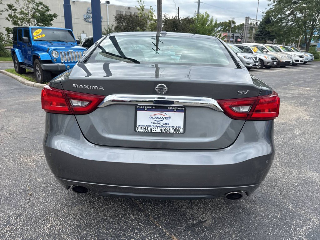 2017 Nissan Maxima Image 9