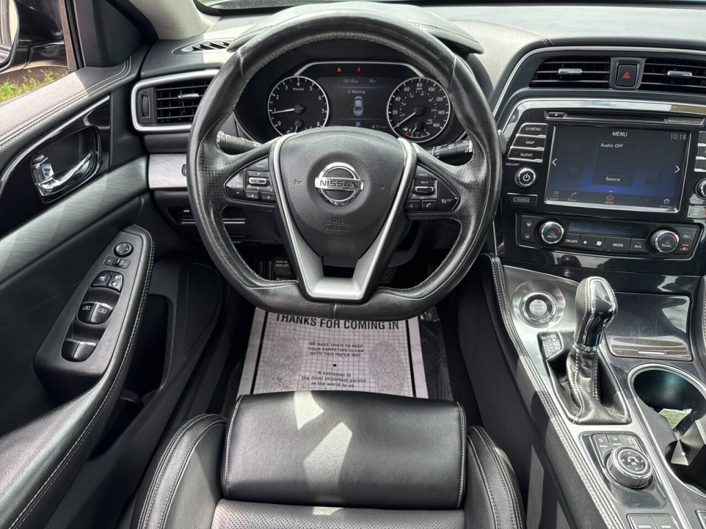 2017 Nissan Maxima Image 16