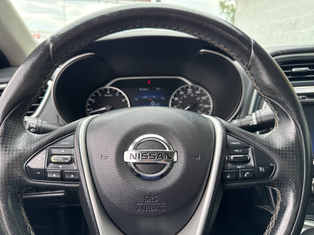 2017 Nissan Maxima Image 18