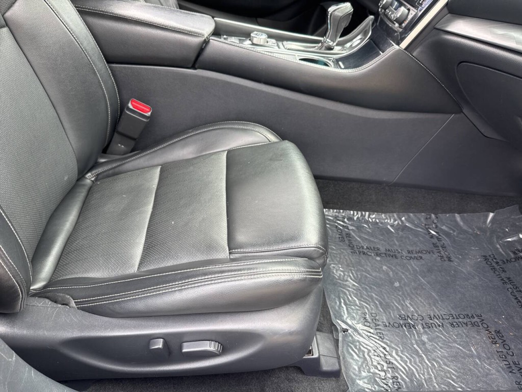2017 Nissan Maxima Image 32