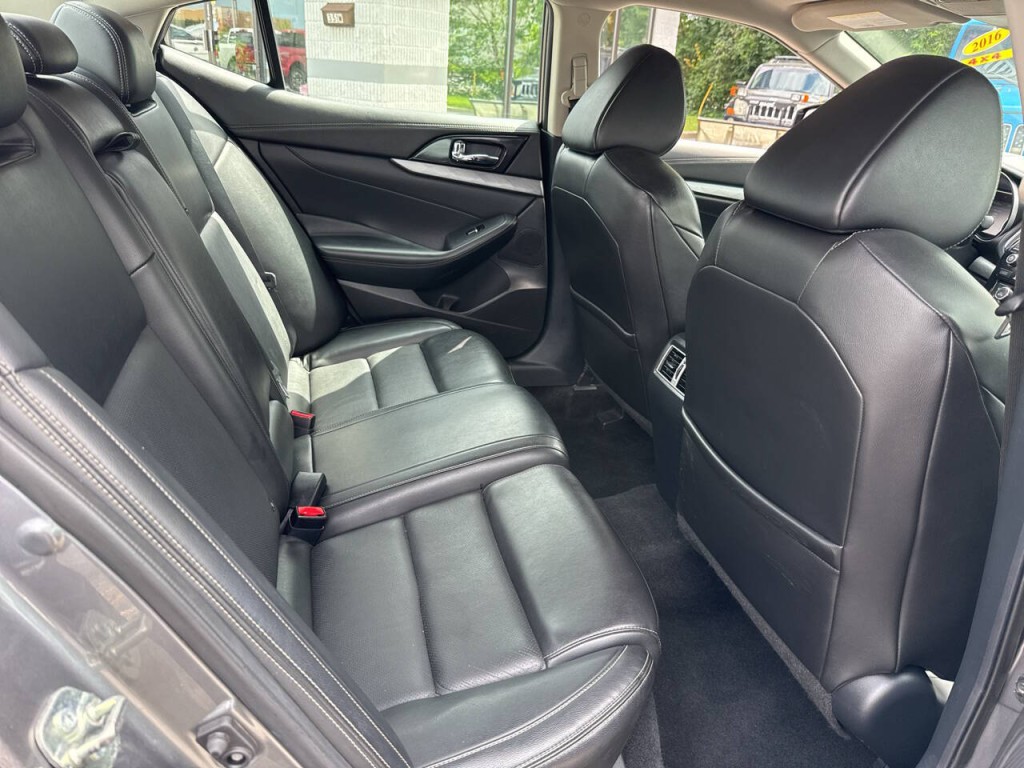 2017 Nissan Maxima Image 38