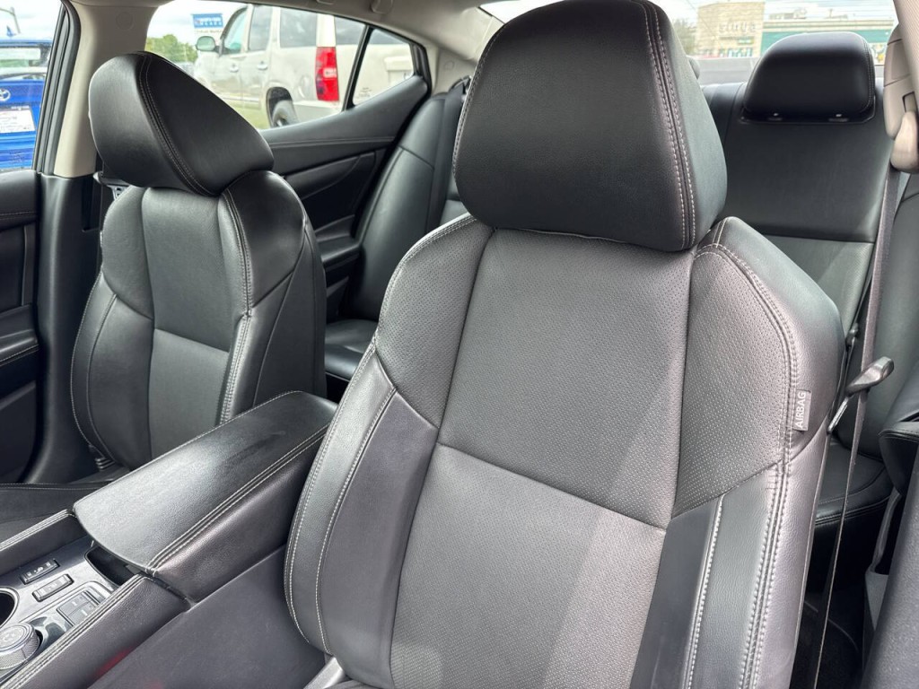 2017 Nissan Maxima Image 44