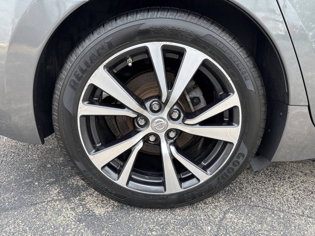 2017 Nissan Maxima Image 47
