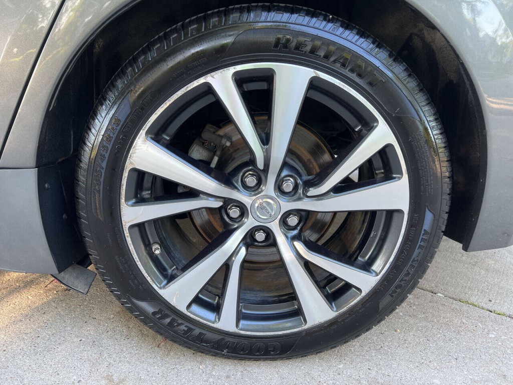 2017 Nissan Maxima Image 48