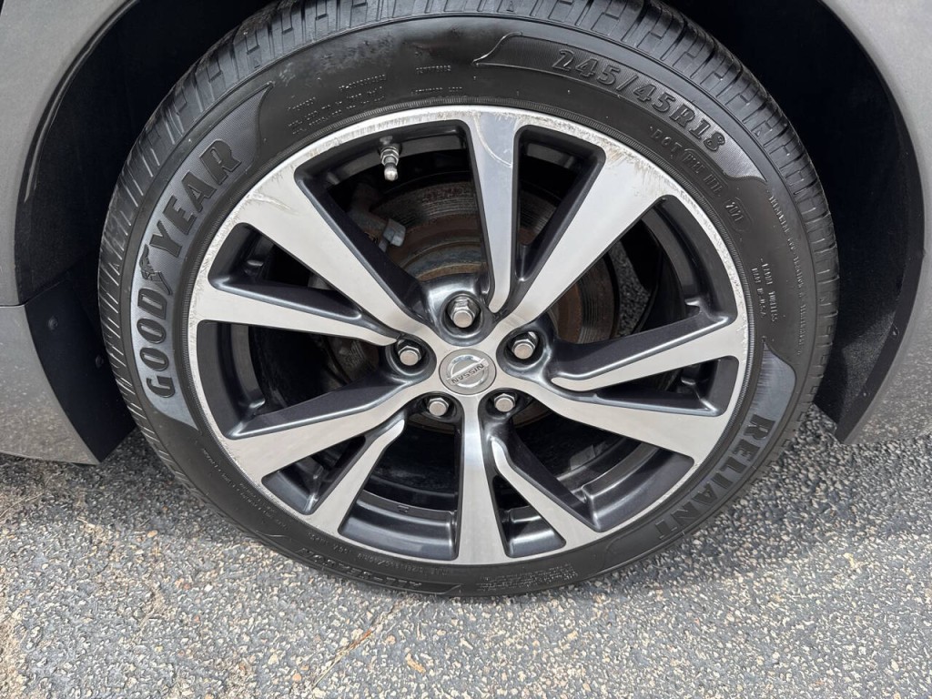 2017 Nissan Maxima Image 49