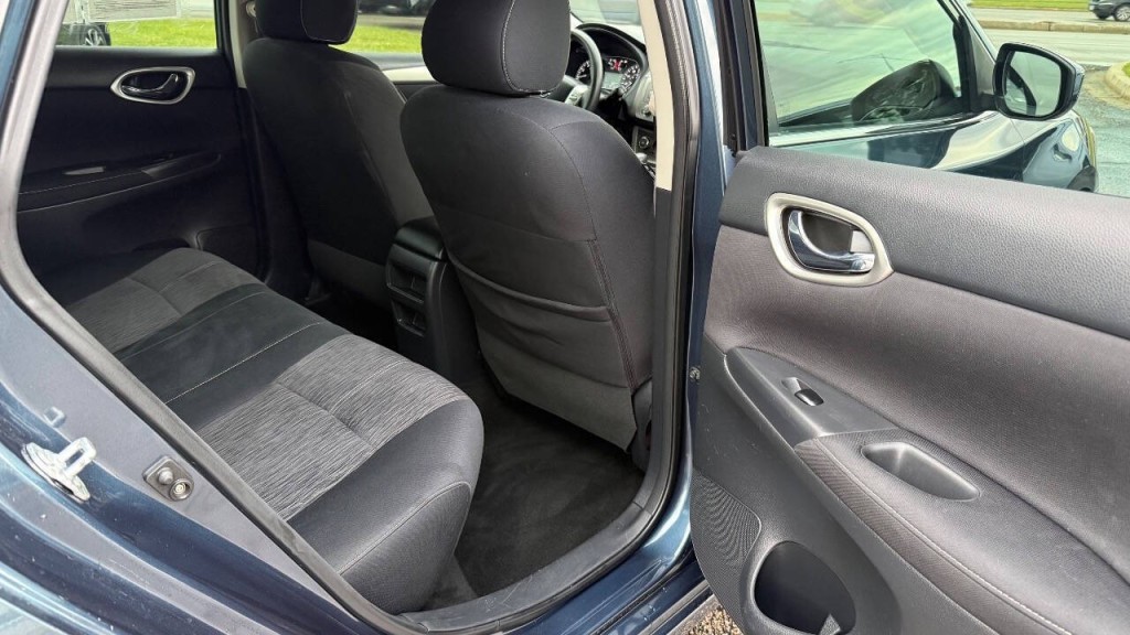2014 Nissan Sentra Image 16