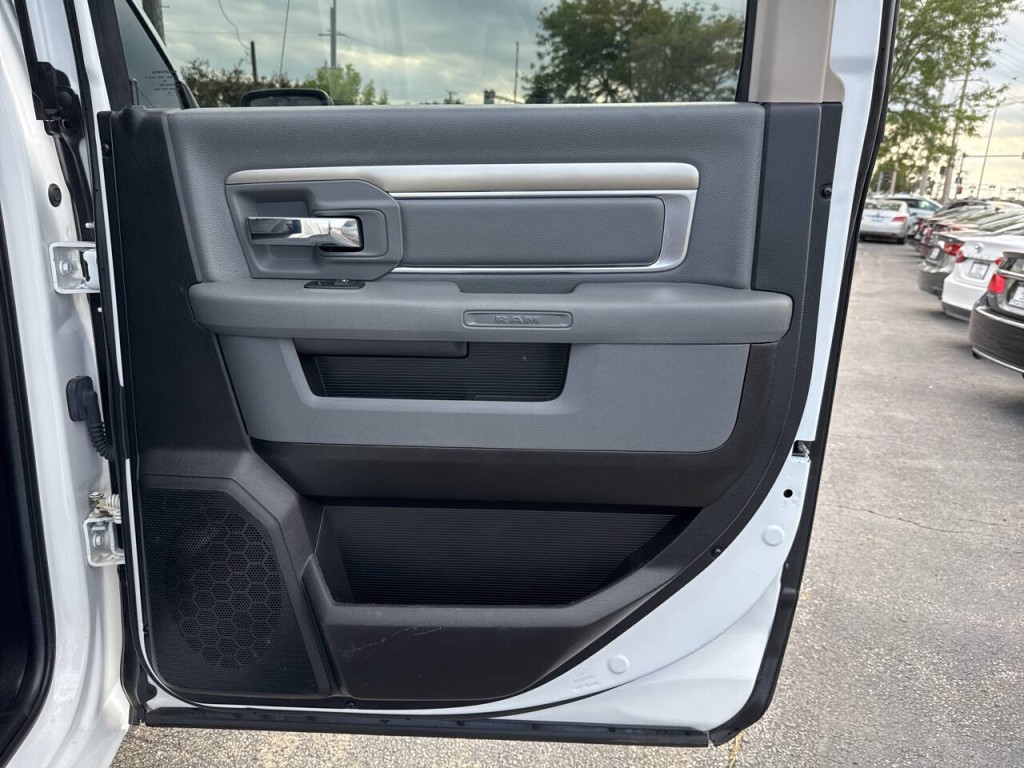 2019 RAM 1500 Image 11