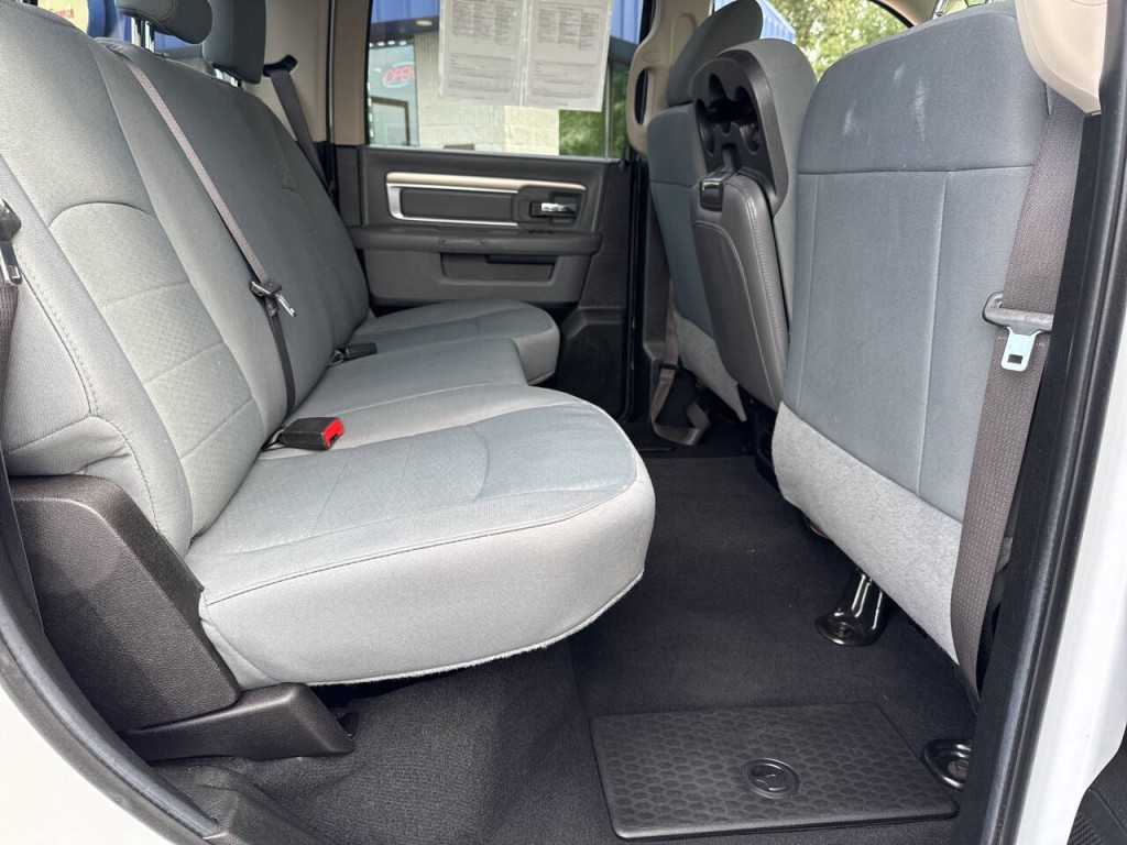 2019 RAM 1500 Image 36