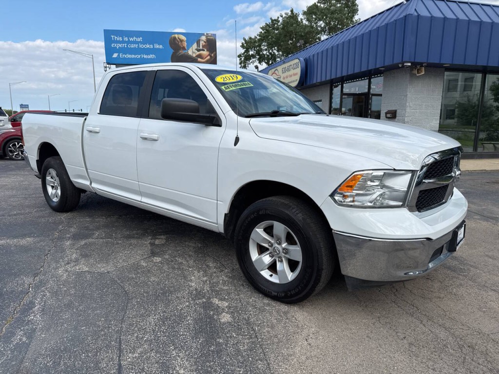 2019 RAM 1500 Image 3