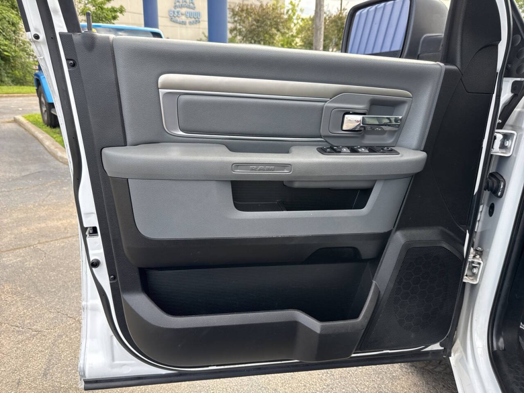 2019 RAM 1500 Image 11