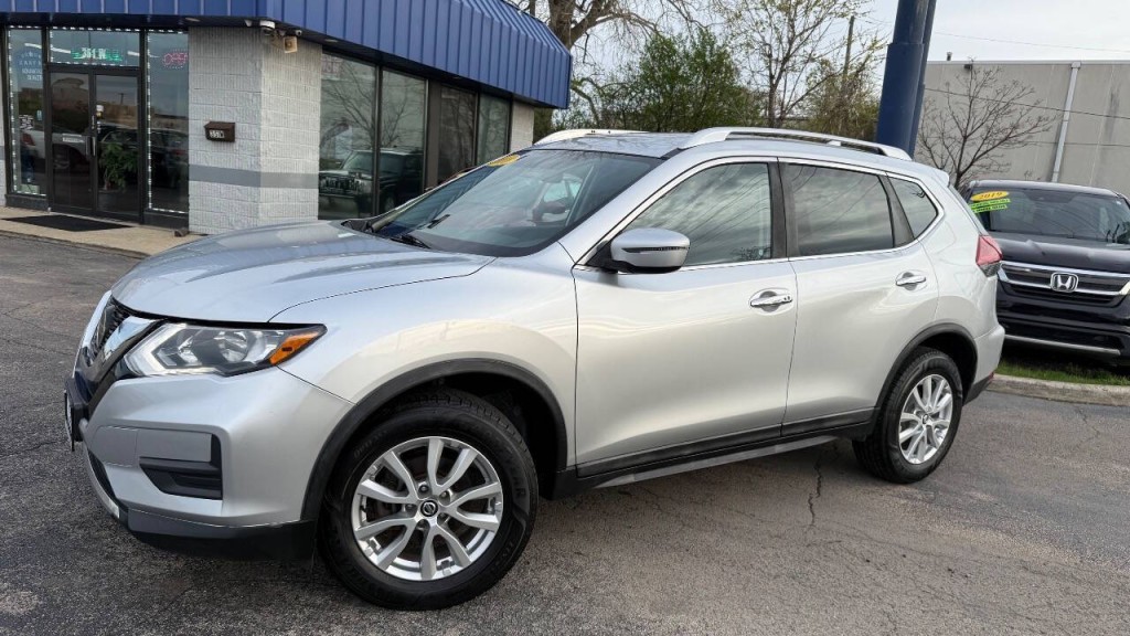 2018 Nissan Rogue Image 1