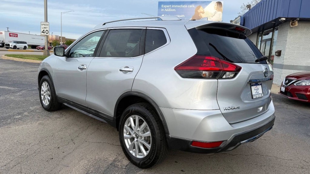 2018 Nissan Rogue Image 3