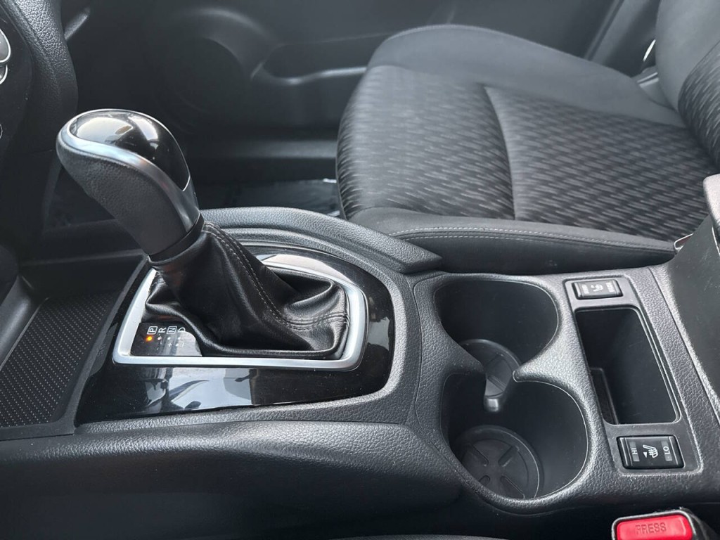 2018 Nissan Rogue Image 23