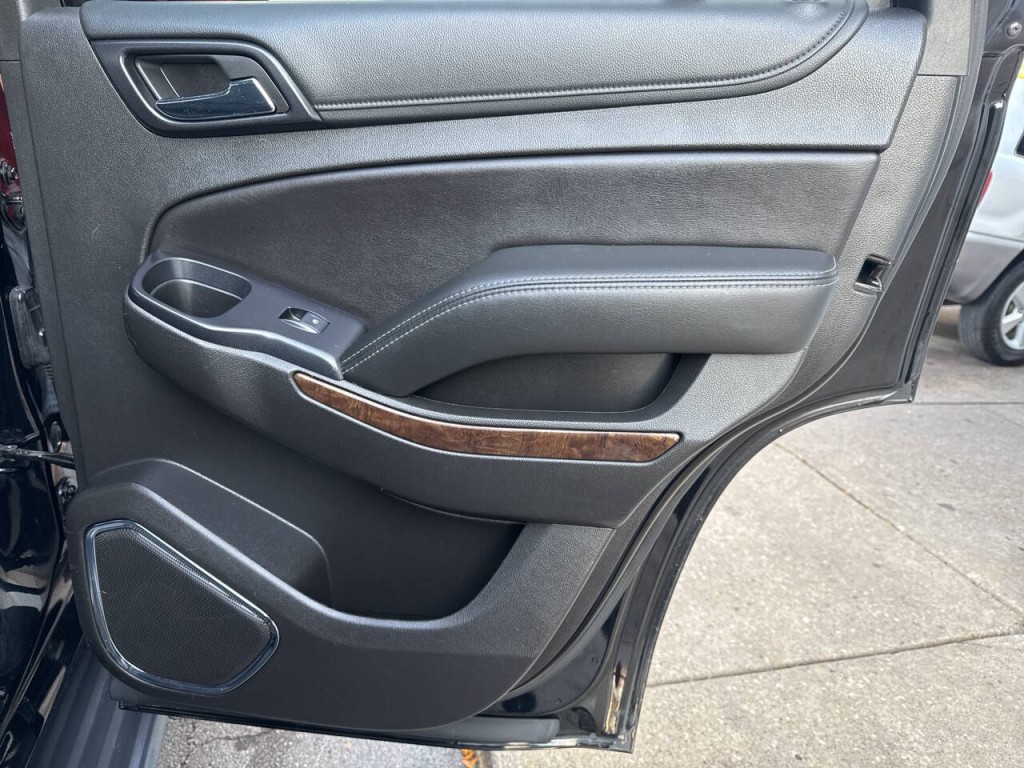 2019 Chevrolet Tahoe Image 12