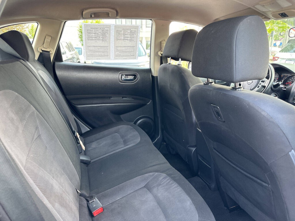 2013 Nissan Rogue Image 36