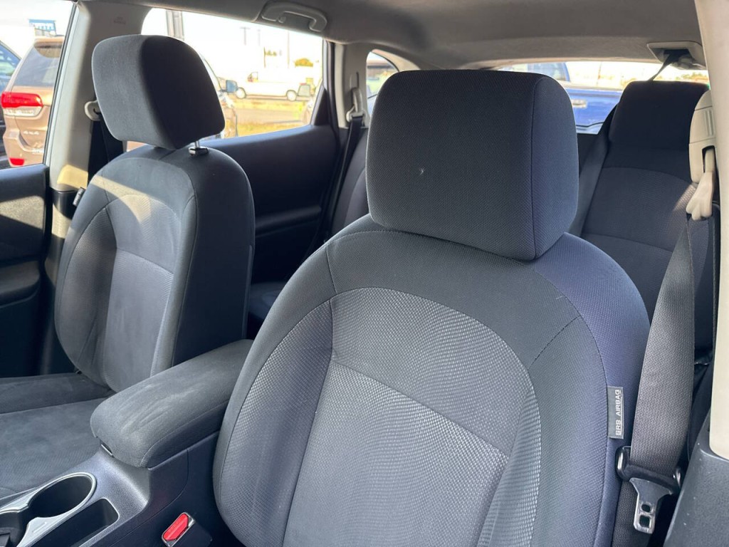 2013 Nissan Rogue Image 37