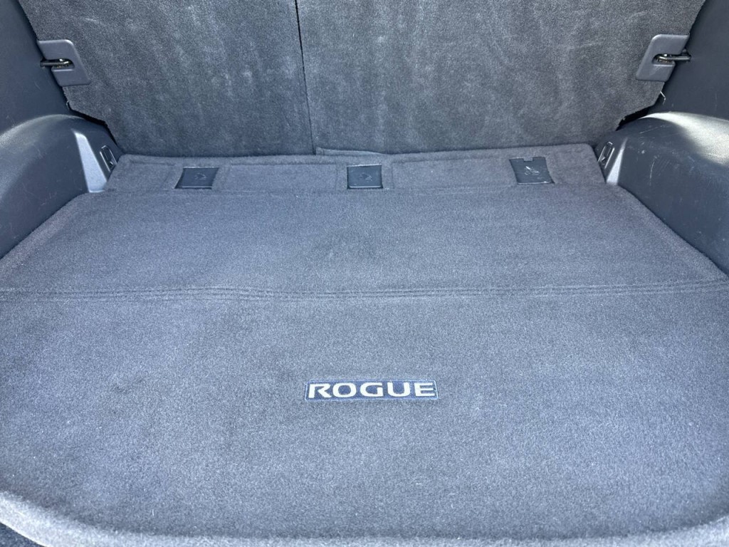 2013 Nissan Rogue Image 40