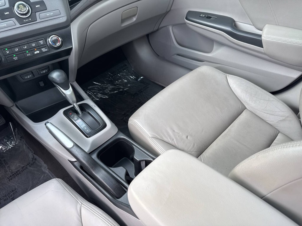2012 Honda Civic Image 30