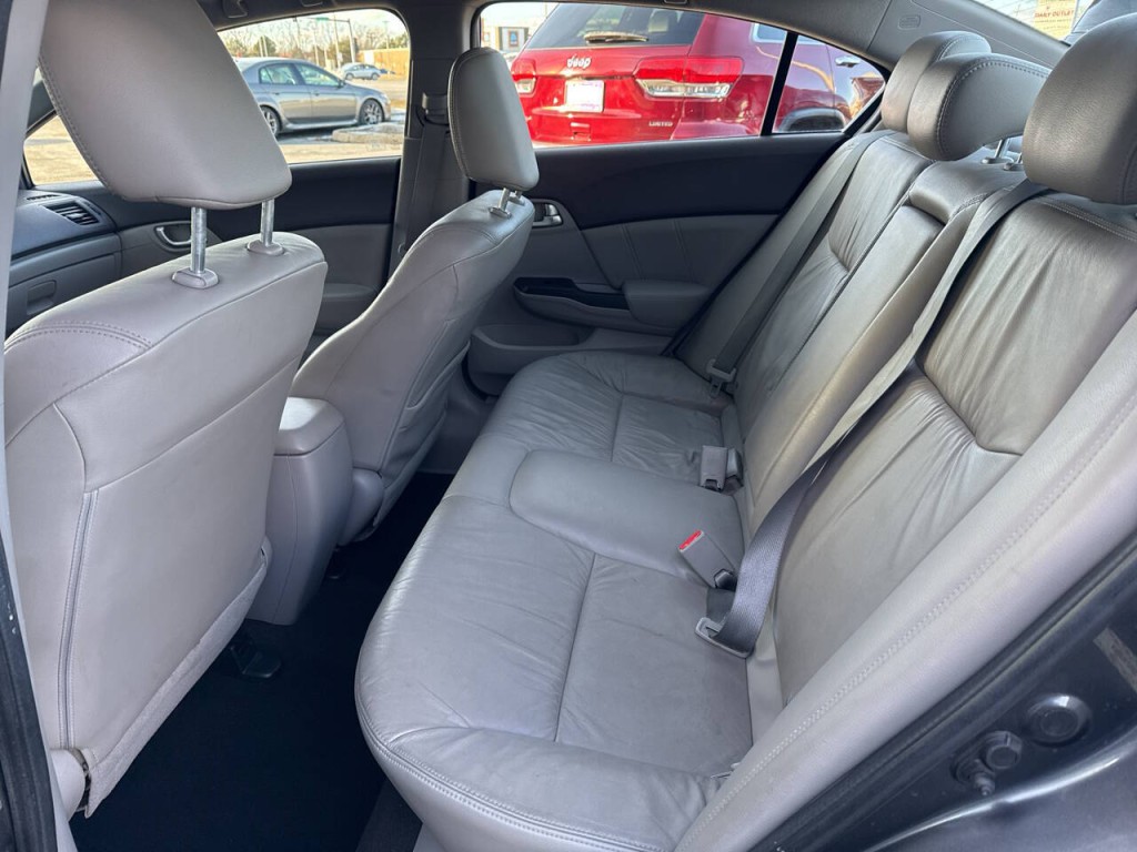 2012 Honda Civic Image 45