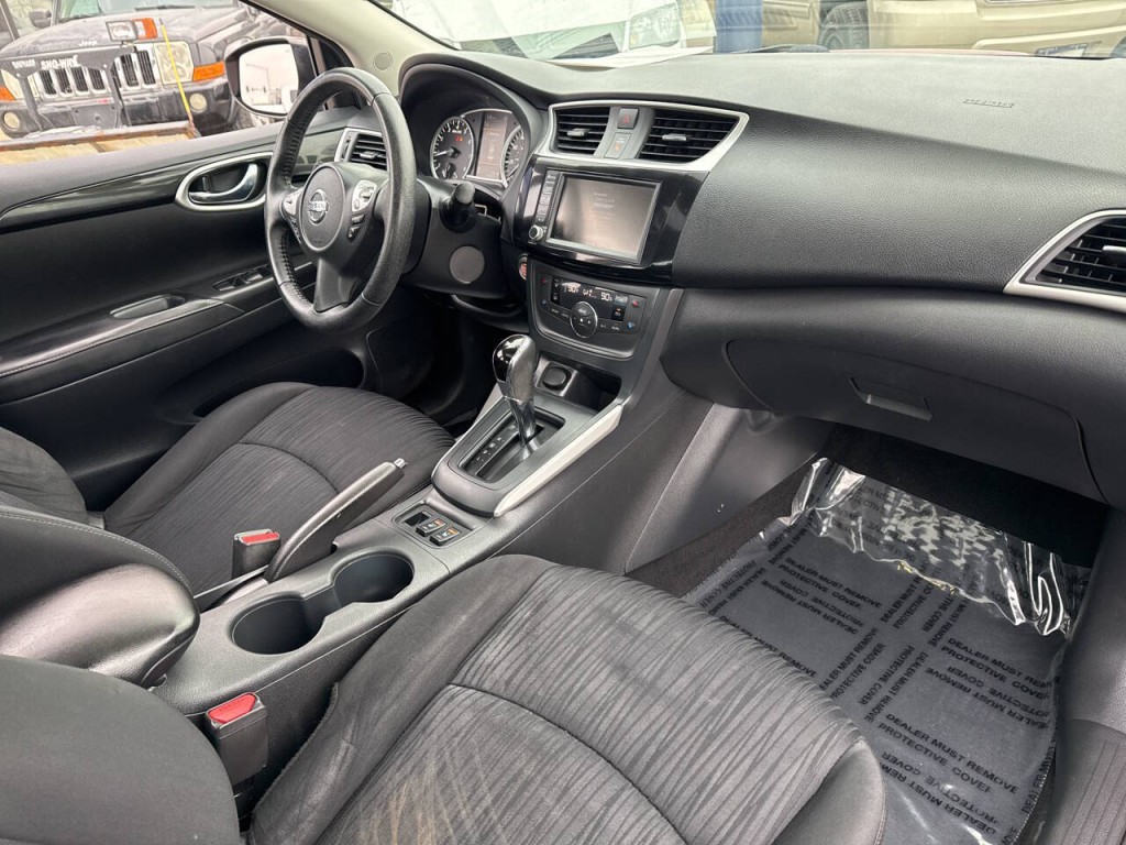 2019 Nissan Sentra Image 30